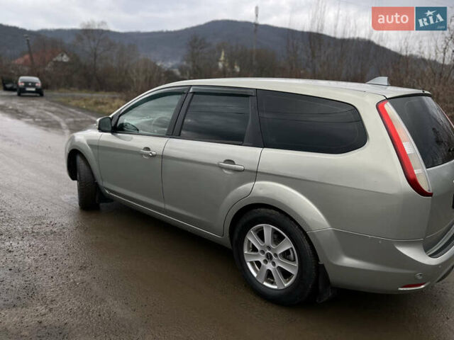 Серый Форд Фокус, объемом двигателя 1.6 л и пробегом 295 тыс. км за 4100 $, фото 5 на Automoto.ua