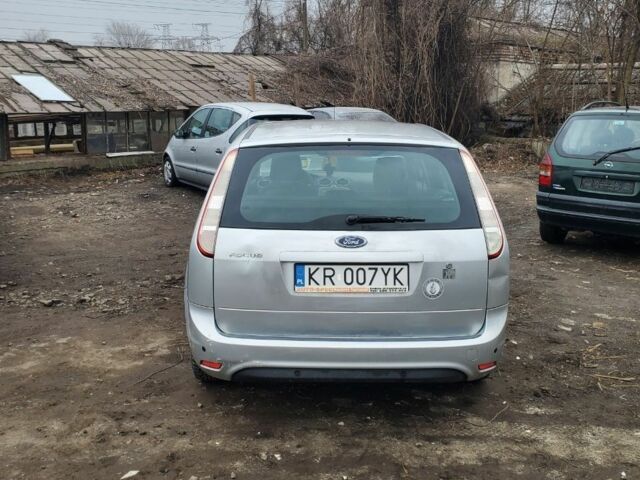 Серый Форд Фокус, объемом двигателя 0 л и пробегом 331 тыс. км за 2850 $, фото 1 на Automoto.ua
