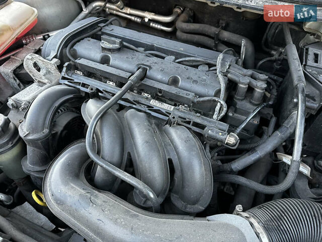 Серый Форд Фокус, объемом двигателя 1.6 л и пробегом 210 тыс. км за 5200 $, фото 84 на Automoto.ua