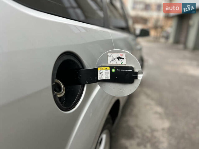 Серый Форд Фокус, объемом двигателя 1.6 л и пробегом 264 тыс. км за 4150 $, фото 62 на Automoto.ua