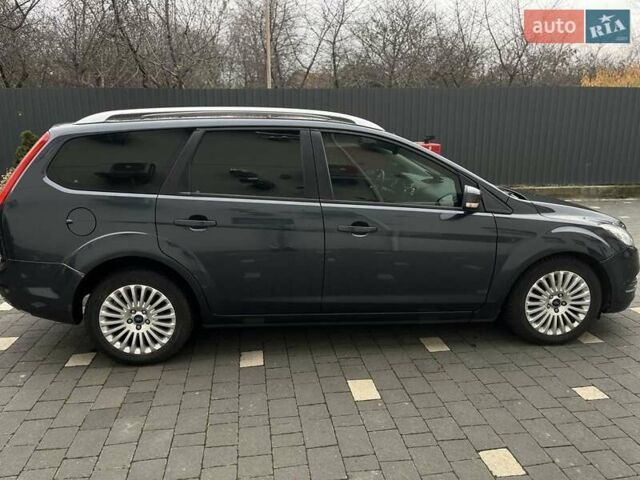 Серый Форд Фокус, объемом двигателя 1.6 л и пробегом 330 тыс. км за 6500 $, фото 1 на Automoto.ua