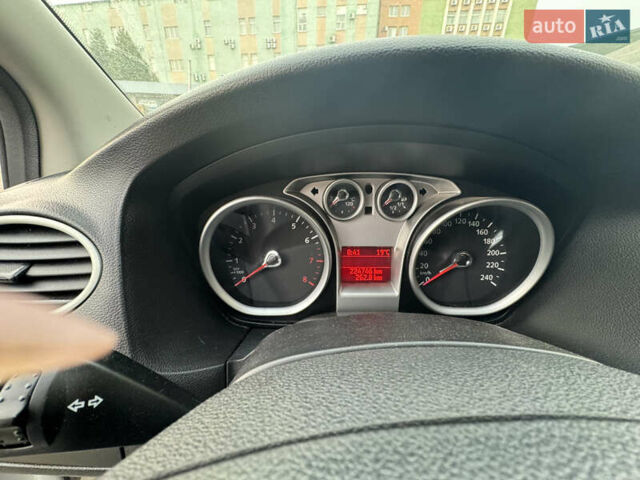 Форд Фокус 2008 в Львове на Automoto.ua Серый Форд Фокус, объемом двигателя 1.6 л и пробегом 224 тыс. км за 4400 $, фото 19 на Automoto.ua