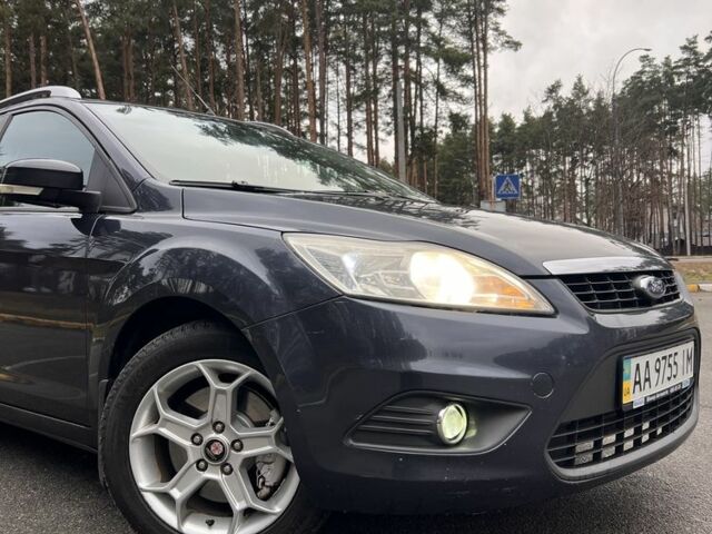 Серый Форд Фокус, объемом двигателя 1.8 л и пробегом 193 тыс. км за 5000 $, фото 2 на Automoto.ua