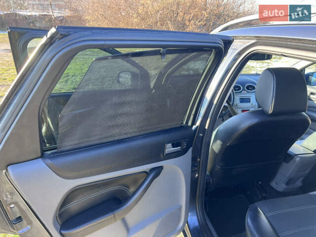 Серый Форд Фокус, объемом двигателя 1.6 л и пробегом 300 тыс. км за 5400 $, фото 8 на Automoto.ua