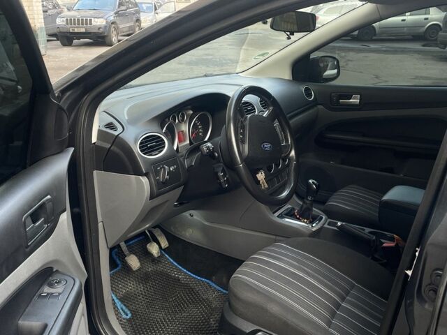 Серый Форд Фокус, объемом двигателя 1.8 л и пробегом 277 тыс. км за 5300 $, фото 8 на Automoto.ua