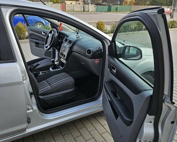 Серый Форд Фокус, объемом двигателя 1.56 л и пробегом 273 тыс. км за 4999 $, фото 16 на Automoto.ua