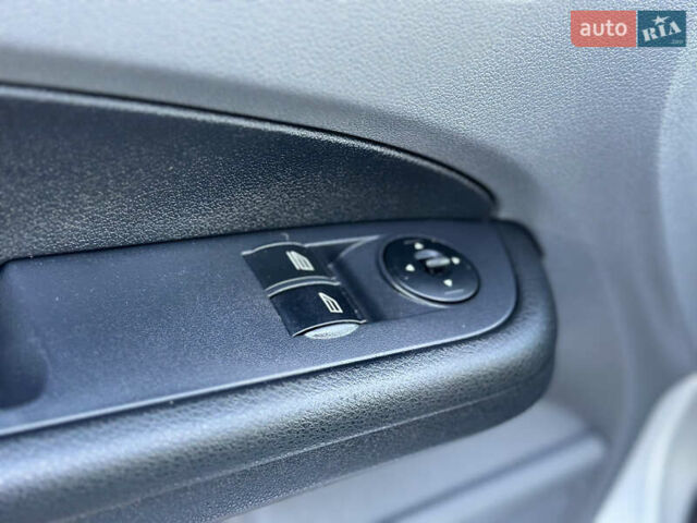 Серый Форд Фокус, объемом двигателя 1.6 л и пробегом 210 тыс. км за 5200 $, фото 53 на Automoto.ua