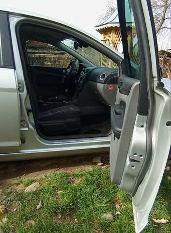 Серый Форд Фокус, объемом двигателя 1.6 л и пробегом 241 тыс. км за 4900 $, фото 7 на Automoto.ua