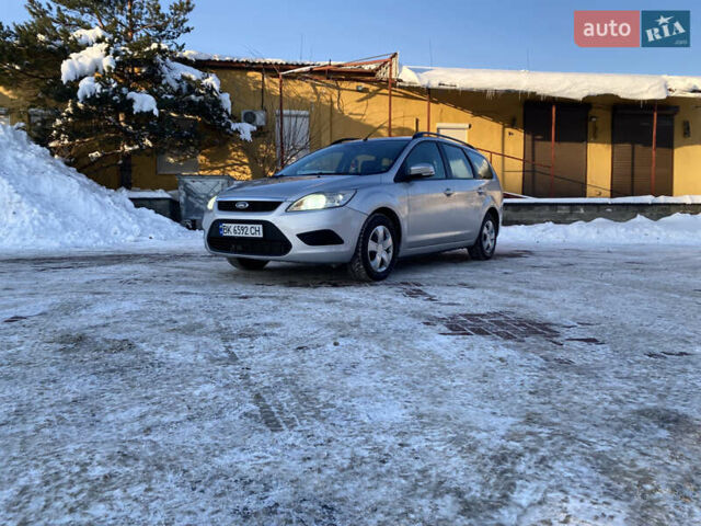Серый Форд Фокус, объемом двигателя 1.56 л и пробегом 315 тыс. км за 5300 $, фото 6 на Automoto.ua