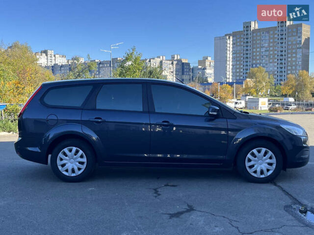 Серый Форд Фокус, объемом двигателя 1.6 л и пробегом 160 тыс. км за 5800 $, фото 7 на Automoto.ua