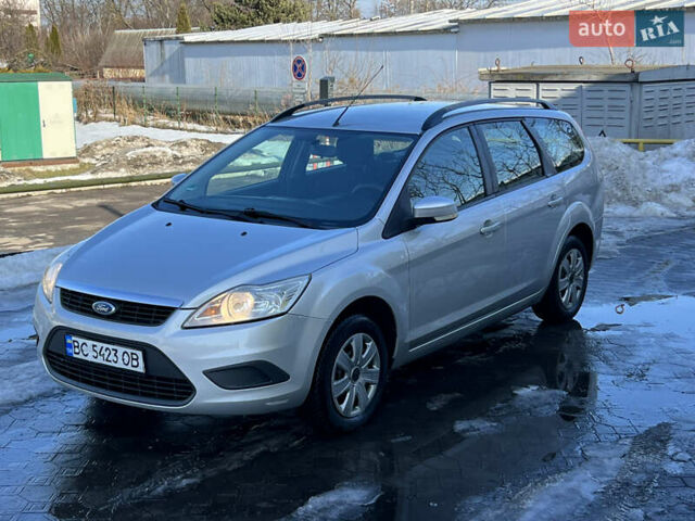 Сірий Форд Фокус, об'ємом двигуна 1.6 л та пробігом 216 тис. км за 4250 $, фото 2 на Automoto.ua