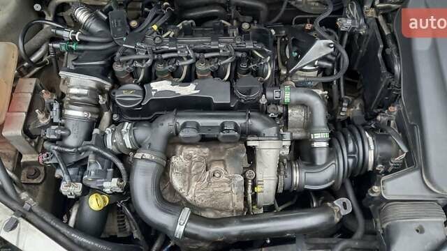 Серый Форд Фокус, объемом двигателя 1.6 л и пробегом 232 тыс. км за 5300 $, фото 23 на Automoto.ua