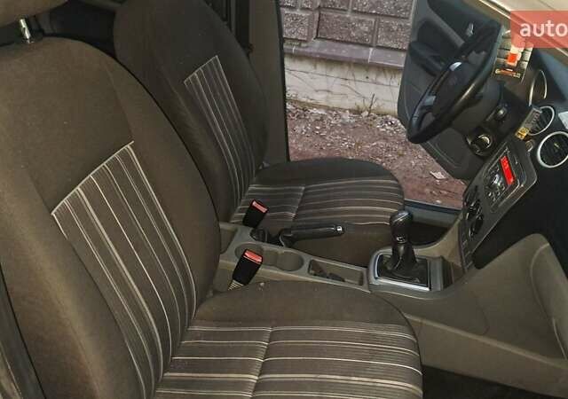 Серый Форд Фокус, объемом двигателя 1.56 л и пробегом 207 тыс. км за 4900 $, фото 20 на Automoto.ua