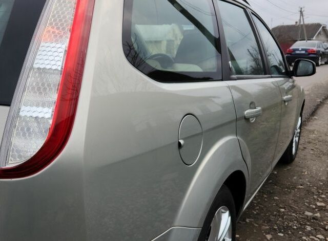 Серый Форд Фокус, объемом двигателя 1.6 л и пробегом 160 тыс. км за 6650 $, фото 7 на Automoto.ua