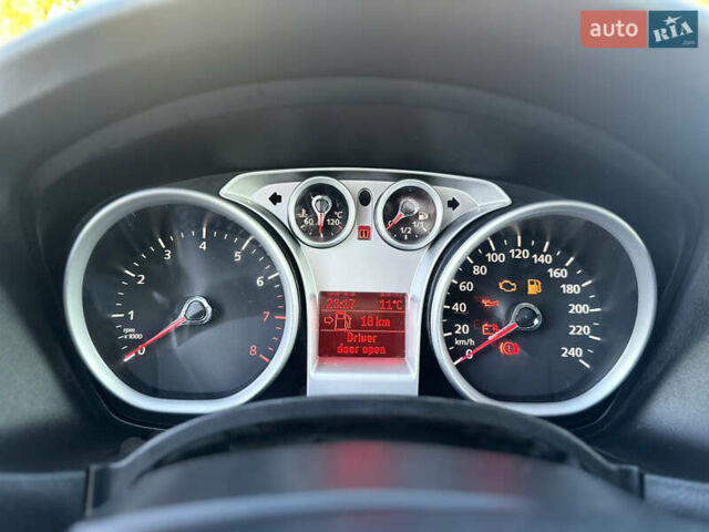 Серый Форд Фокус, объемом двигателя 1.6 л и пробегом 210 тыс. км за 5200 $, фото 51 на Automoto.ua