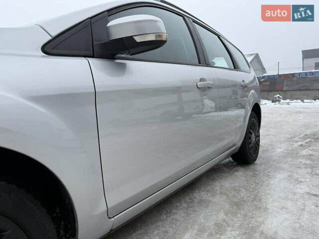 Сірий Форд Фокус, об'ємом двигуна 1.6 л та пробігом 277 тис. км за 5600 $, фото 7 на Automoto.ua