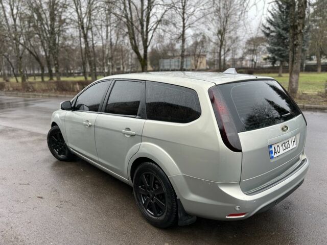 Серый Форд Фокус, объемом двигателя 1.6 л и пробегом 275 тыс. км за 4150 $, фото 6 на Automoto.ua