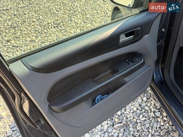Сірий Форд Фокус, об'ємом двигуна 1.56 л та пробігом 189 тис. км за 5400 $, фото 8 на Automoto.ua
