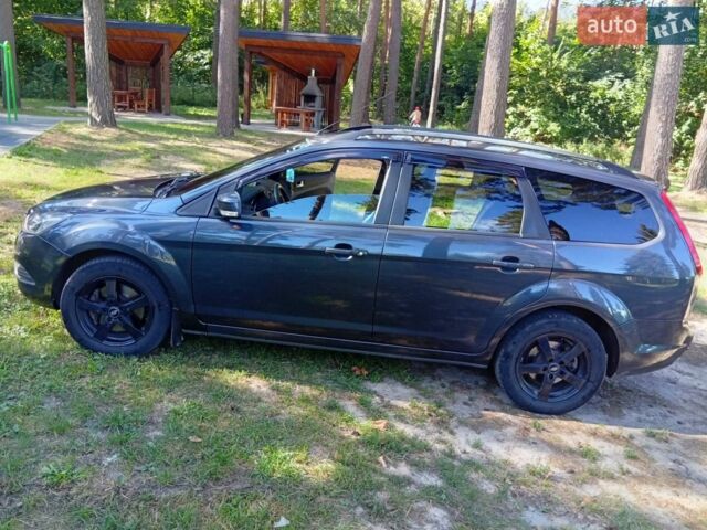 Сірий Форд Фокус, об'ємом двигуна 2 л та пробігом 296 тис. км за 6500 $, фото 3 на Automoto.ua