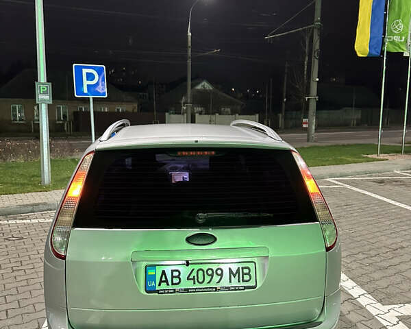 Серый Форд Фокус, объемом двигателя 1.8 л и пробегом 235 тыс. км за 5900 $, фото 5 на Automoto.ua