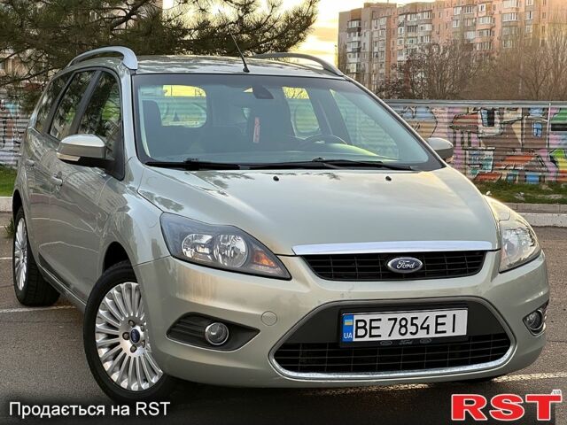 Серый Форд Фокус, объемом двигателя 2 л и пробегом 238 тыс. км за 5999 $, фото 1 на Automoto.ua