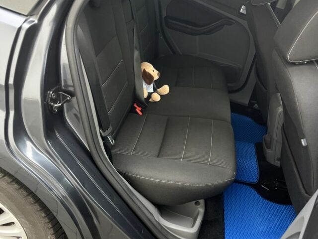 Серый Форд Фокус, объемом двигателя 1.6 л и пробегом 330 тыс. км за 6500 $, фото 7 на Automoto.ua