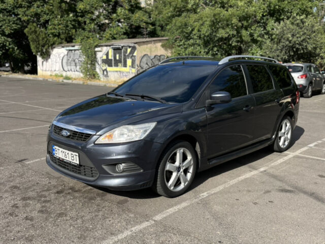 Сірий Форд Фокус, об'ємом двигуна 1.6 л та пробігом 315 тис. км за 5300 $, фото 2 на Automoto.ua
