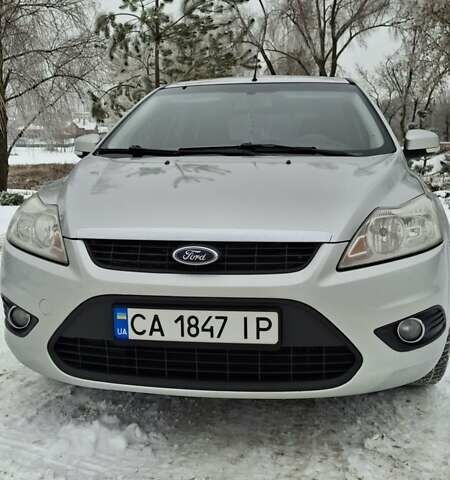Сірий Форд Фокус, об'ємом двигуна 2 л та пробігом 230 тис. км за 6300 $, фото 1 на Automoto.ua