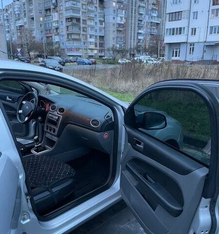 Сірий Форд Фокус, об'ємом двигуна 1.6 л та пробігом 308 тис. км за 4700 $, фото 9 на Automoto.ua