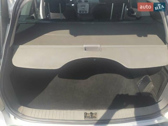 Сірий Форд Фокус, об'ємом двигуна 1.6 л та пробігом 269 тис. км за 4900 $, фото 11 на Automoto.ua