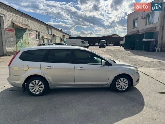 Серый Форд Фокус, объемом двигателя 1.56 л и пробегом 268 тыс. км за 4650 $, фото 6 на Automoto.ua