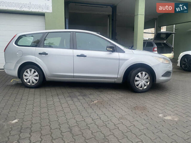 Серый Форд Фокус, объемом двигателя 1.6 л и пробегом 228 тыс. км за 4650 $, фото 7 на Automoto.ua