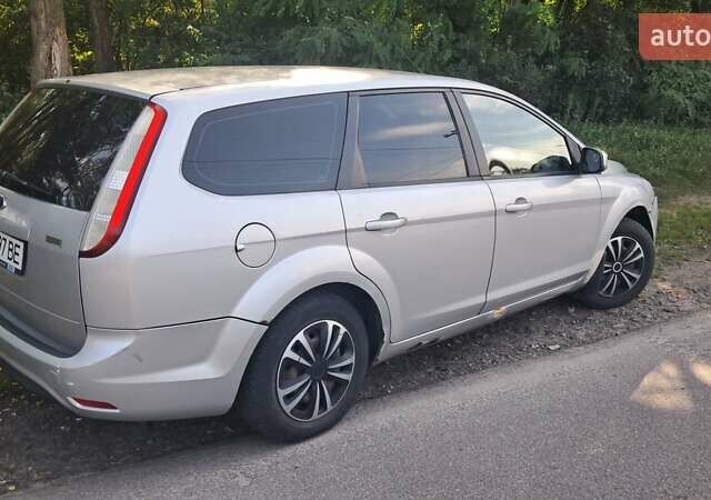 Серый Форд Фокус, объемом двигателя 1.6 л и пробегом 425 тыс. км за 4200 $, фото 20 на Automoto.ua