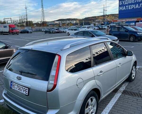 Серый Форд Фокус, объемом двигателя 1.6 л и пробегом 267 тыс. км за 4550 $, фото 3 на Automoto.ua