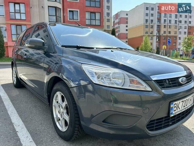 Сірий Форд Фокус, об'ємом двигуна 1.8 л та пробігом 304 тис. км за 4600 $, фото 9 на Automoto.ua