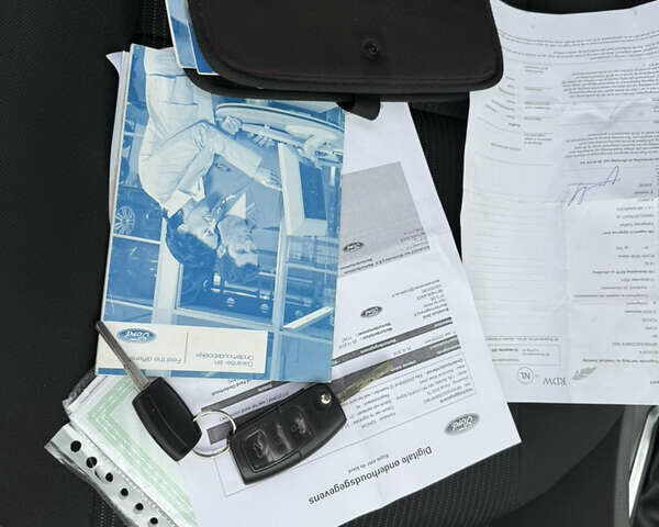 Серый Форд Фокус, объемом двигателя 1.6 л и пробегом 277 тыс. км за 5650 $, фото 52 на Automoto.ua