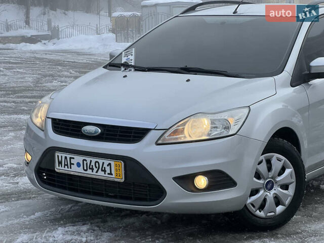 Сірий Форд Фокус, об'ємом двигуна 1.6 л та пробігом 258 тис. км за 4999 $, фото 13 на Automoto.ua