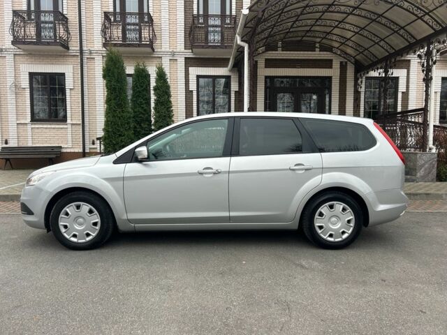 Серый Форд Фокус, объемом двигателя 1.6 л и пробегом 165 тыс. км за 6450 $, фото 1 на Automoto.ua