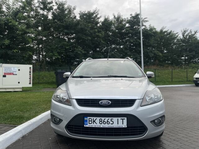 Серый Форд Фокус, объемом двигателя 1.6 л и пробегом 208 тыс. км за 5800 $, фото 1 на Automoto.ua