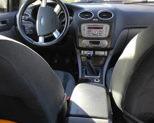 Форд Фокус 2008 в Львове на Automoto.ua Серый Форд Фокус, объемом двигателя 1.8 л и пробегом 268 тыс. км за 5700 $, фото 10 на Automoto.ua