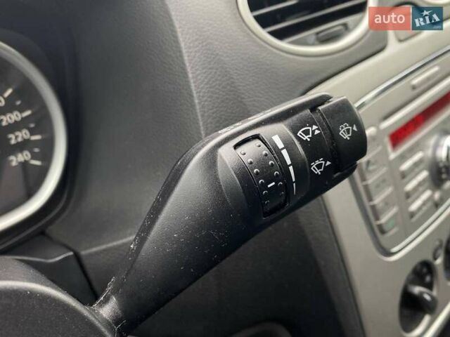 Серый Форд Фокус, объемом двигателя 1.56 л и пробегом 330 тыс. км за 5890 $, фото 22 на Automoto.ua