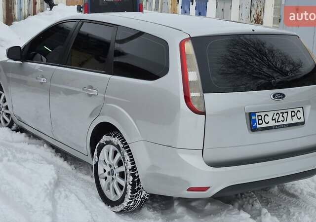 Серый Форд Фокус, объемом двигателя 1.56 л и пробегом 225 тыс. км за 5500 $, фото 5 на Automoto.ua