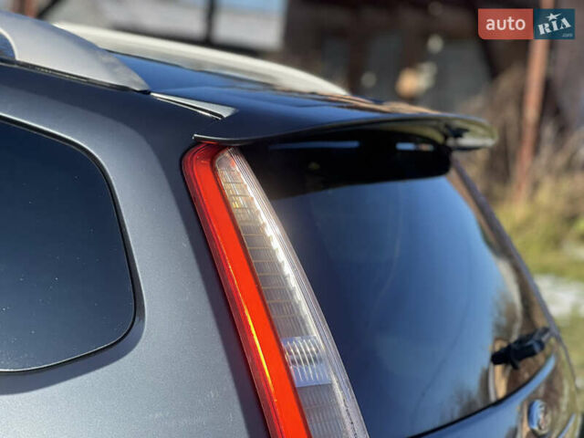 Серый Форд Фокус, объемом двигателя 1.6 л и пробегом 300 тыс. км за 5400 $, фото 15 на Automoto.ua