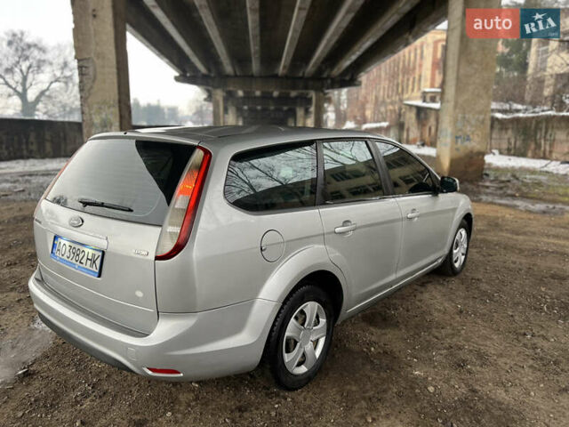 Серый Форд Фокус, объемом двигателя 1.56 л и пробегом 335 тыс. км за 4250 $, фото 4 на Automoto.ua