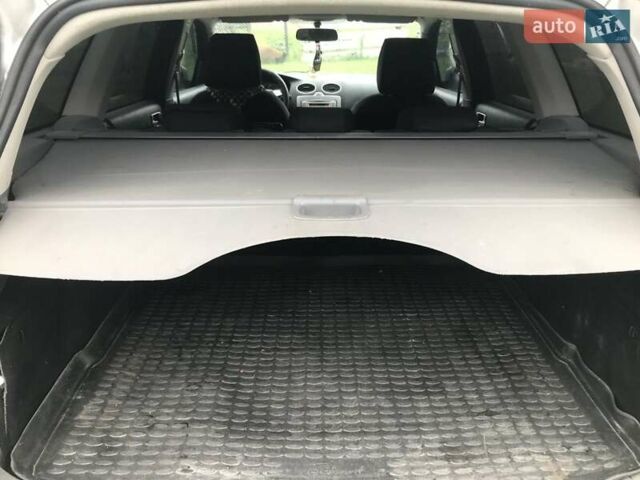 Сірий Форд Фокус, об'ємом двигуна 1.6 л та пробігом 241 тис. км за 4800 $, фото 16 на Automoto.ua