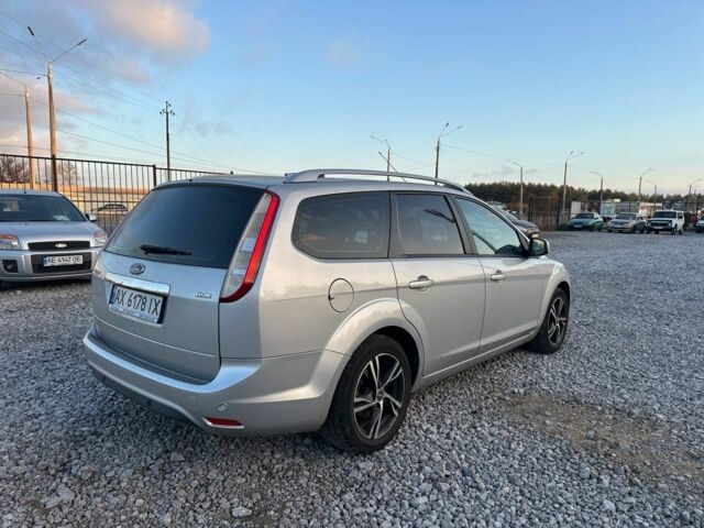 Серый Форд Фокус, объемом двигателя 1.6 л и пробегом 245 тыс. км за 5400 $, фото 1 на Automoto.ua