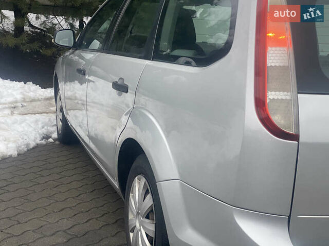 Серый Форд Фокус, объемом двигателя 1.6 л и пробегом 228 тыс. км за 4650 $, фото 15 на Automoto.ua