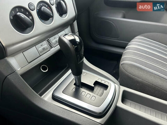 Сірий Форд Фокус, об'ємом двигуна 1.6 л та пробігом 165 тис. км за 6499 $, фото 60 на Automoto.ua