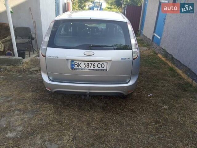 Сірий Форд Фокус, об'ємом двигуна 1.6 л та пробігом 256 тис. км за 4750 $, фото 1 на Automoto.ua