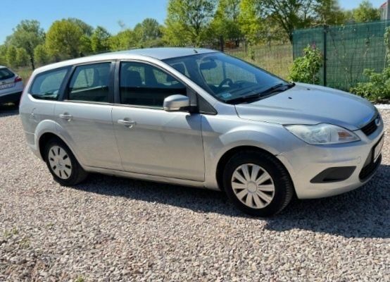 Сірий Форд Фокус, об'ємом двигуна 0 л та пробігом 390 тис. км за 2696 $, фото 1 на Automoto.ua